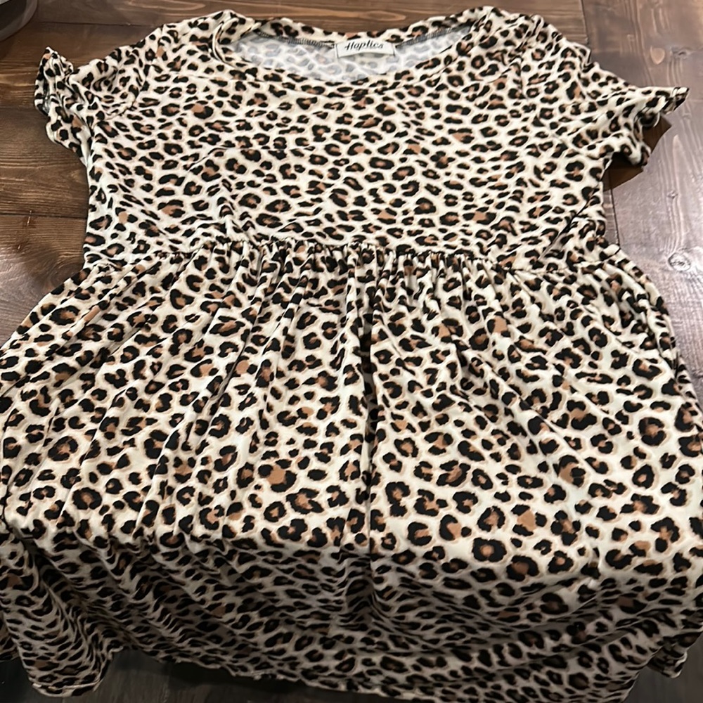 Boutique Leopard dress. Size large